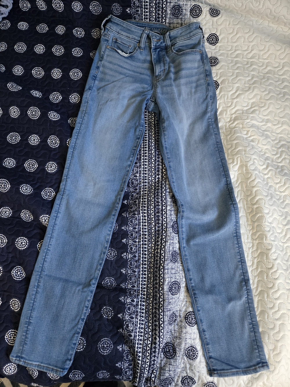 American Eagle Outfitters Light Blue Straight Jeans